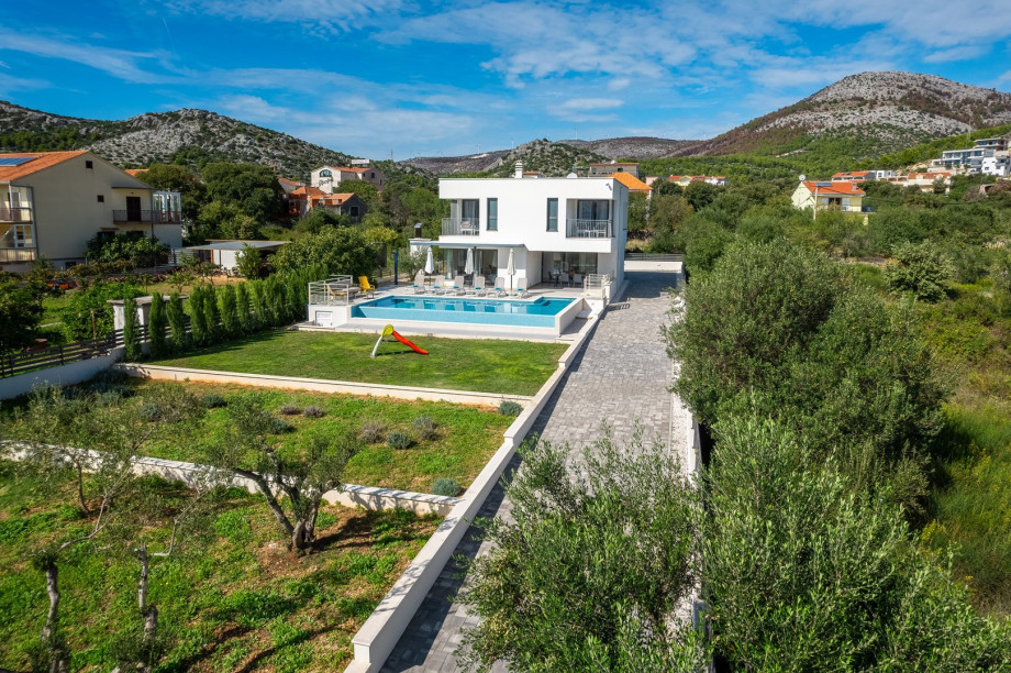 Fenced private plot of 1.400sqm