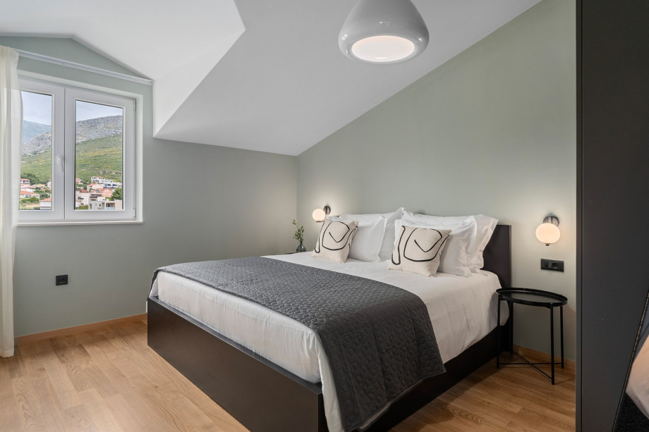 Second bedroom with a view at nature