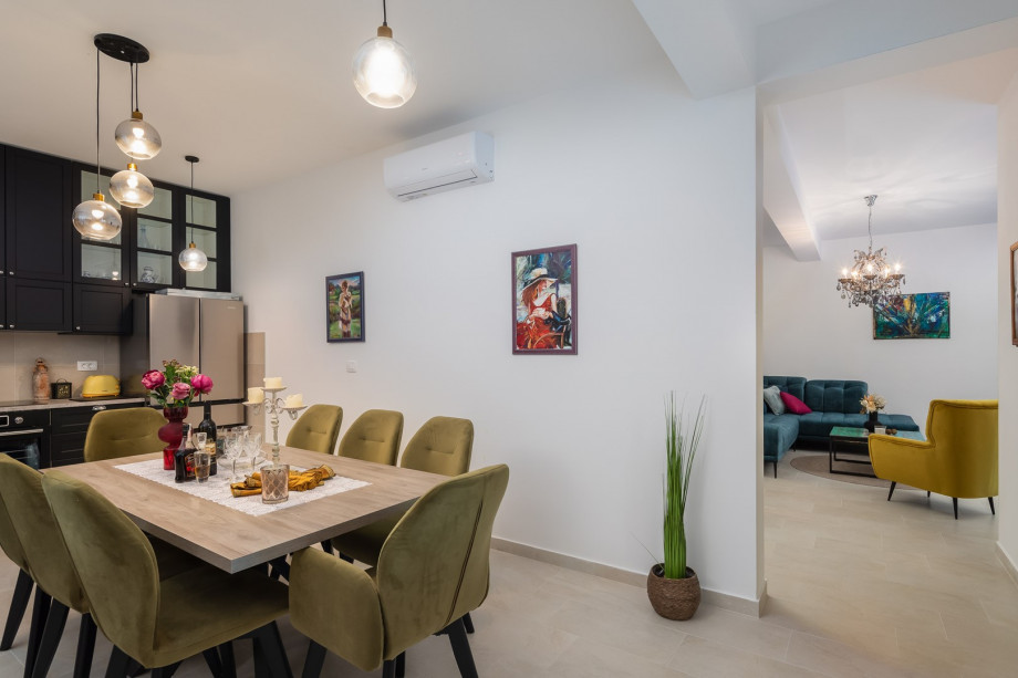 Enjoy meals at the dining table