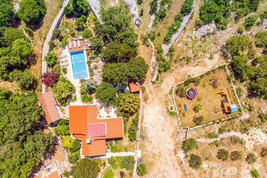 View on the whole property