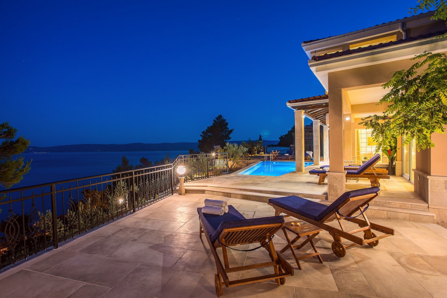 5 star Villa Porto Mimice with 40sqm private pool, 4 ensuite bedrooms