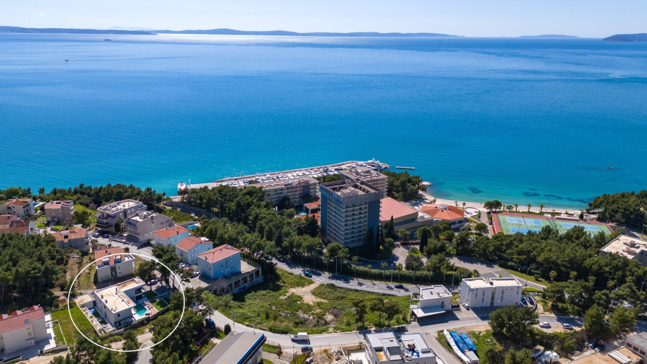 Villa Aride is located only 9km far from the center of the famous town Split