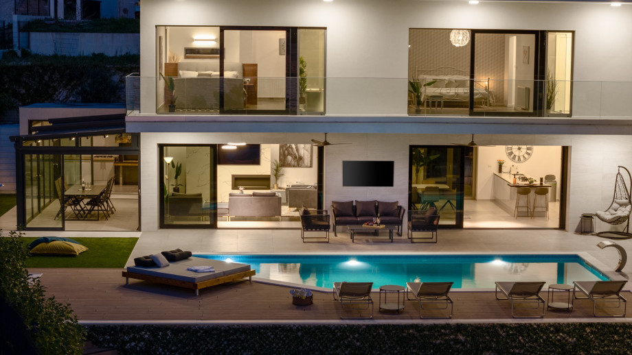 This property has all the amenities a contemporary guest could want for an enjoyable stay