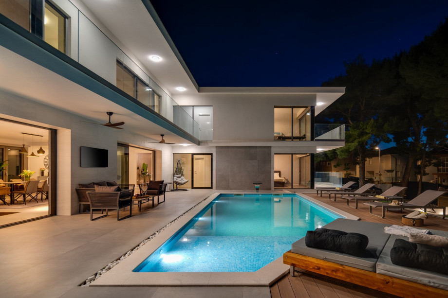 Stylish 5-bedroom villa Aride with heated pool, gym, pool table, sauna, sea views