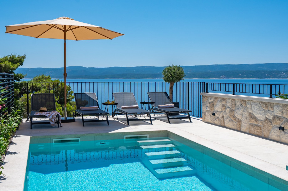 NEW! Villa Dattero -private Pool, Jacuzzi, Sauna, Media room