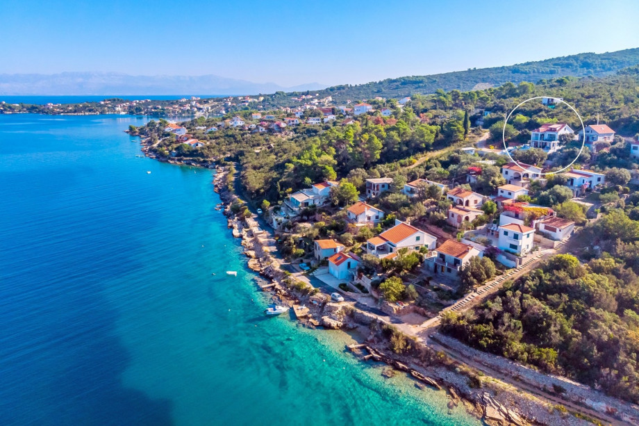 Marked position of the Villa