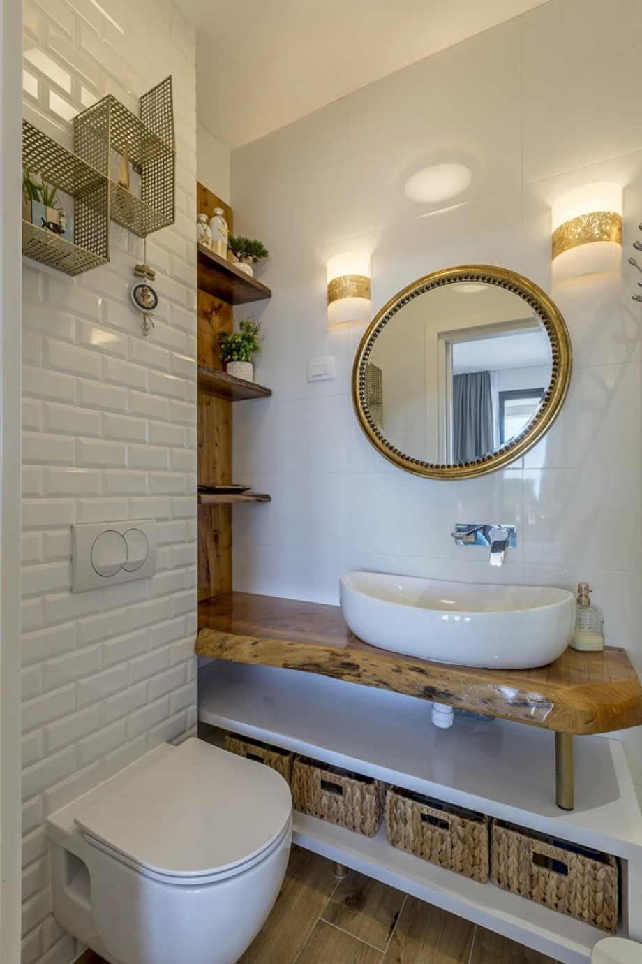 En suite bathroom with shower (bedroom No3)