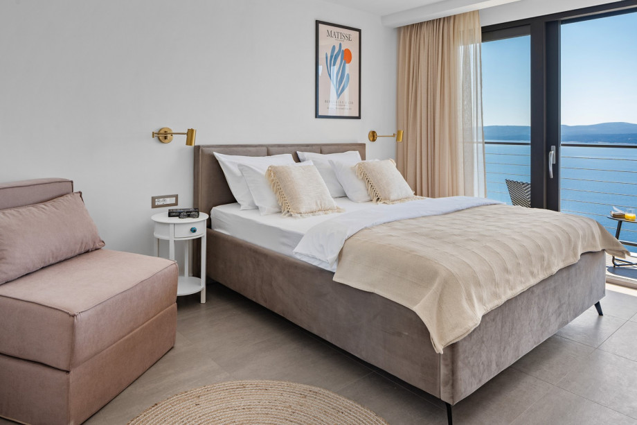 Bedroom No.2 with King-size bed (180cm x 200cm) plus a convertible sofa bed (80cm x 200cm)