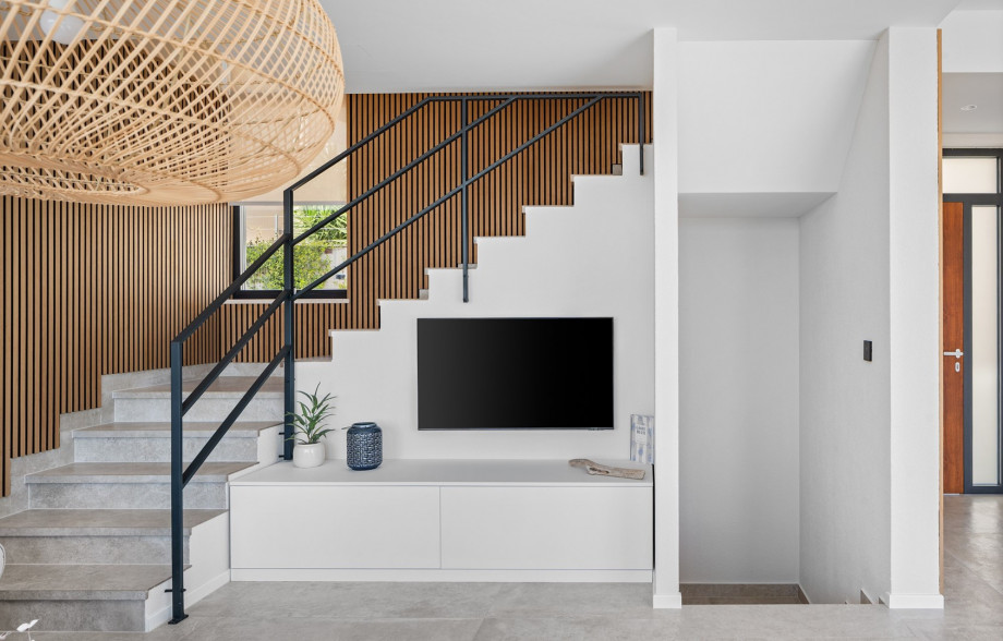 Equipped with a free WiFI, and a fully air-conditioned ventilation system throughout the villa