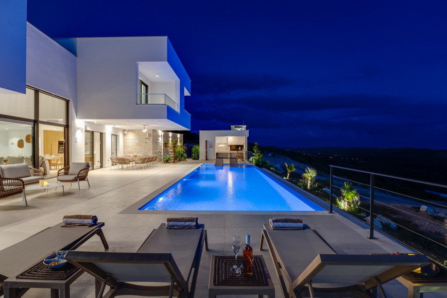 Come and taste the unspoiled and easy way of living in the Dalmatia