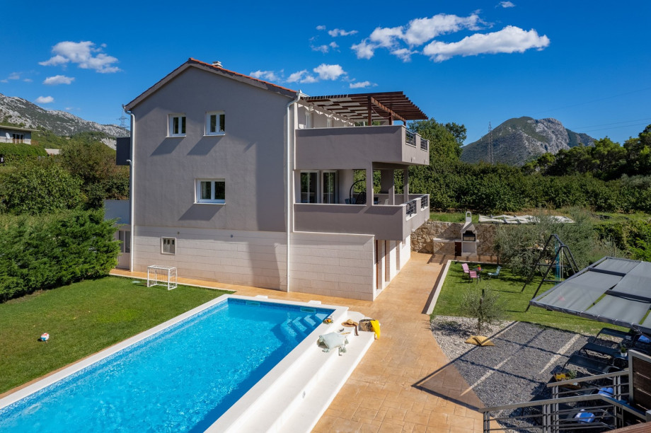 Villa Jelena is located in the quiet surroundings of the village Naklice