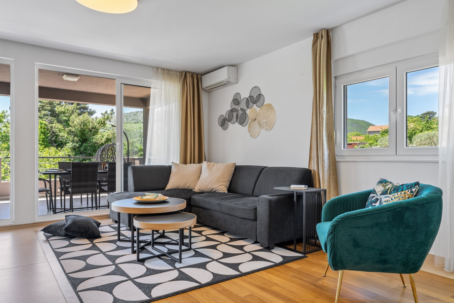 From the living area, you have a direct approach to the outdoor dining area