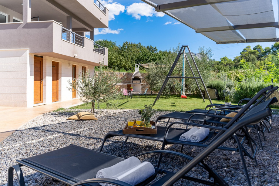 This accommodation offers a perfect coastal getaway for absolute relaxation