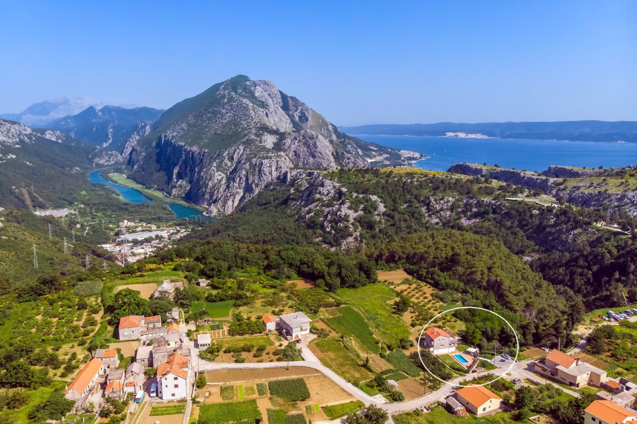 Marked position of the villa Jelena