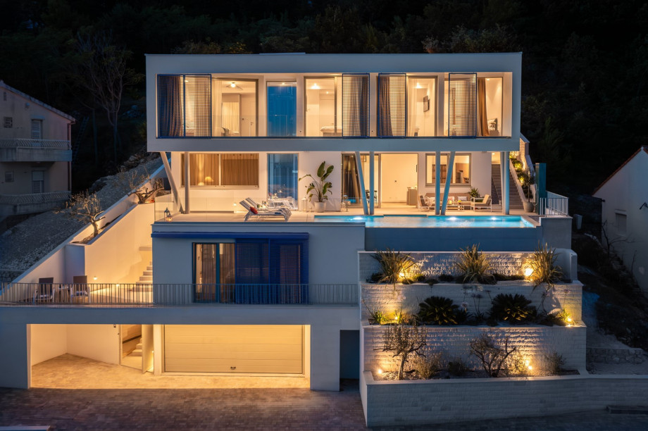 NEW Boutique Villa Nana, 4 ensuite bedrooms, a SPA zone, Heated pool