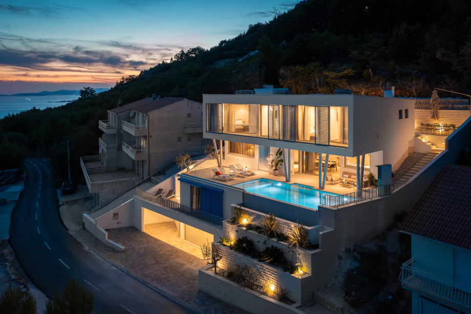 NEW Boutique Villa Nana, 4 ensuite bedrooms, a SPA zone, Heated pool