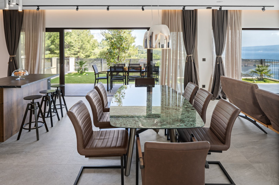 Dining table for 8 people