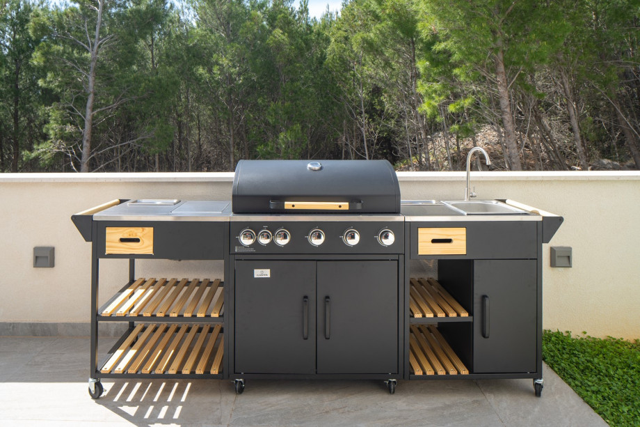 Enjoy the shaded outdoor dining space, or fire up the gas barbecue for al fresco meals under the stars.