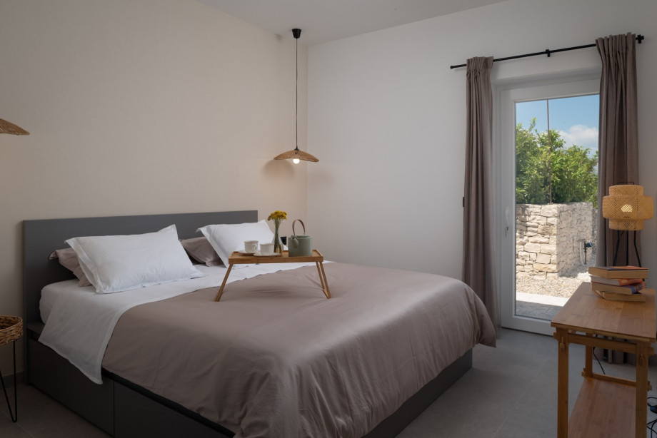 Bedroom NO1 with king-size bed 180cm x 200cm