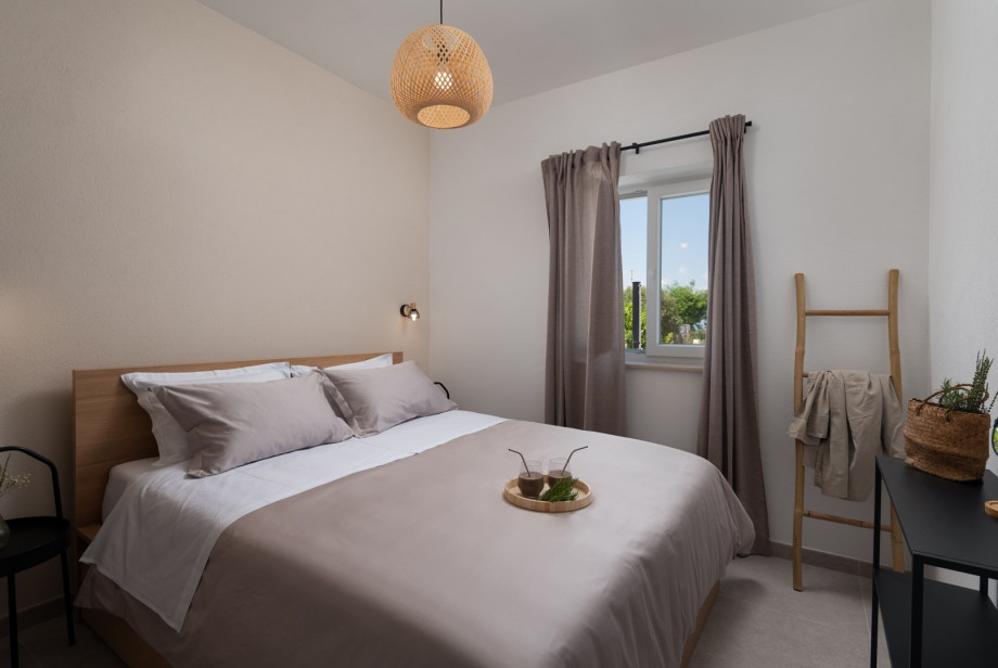 Air-conditioning and views of the pool area