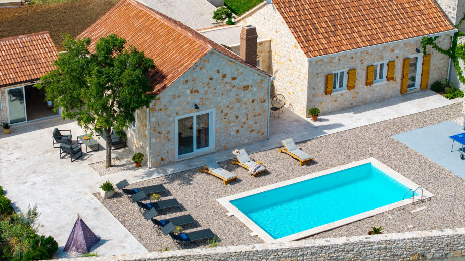 Relax and enjoy a glass of wine on hot summer evenings