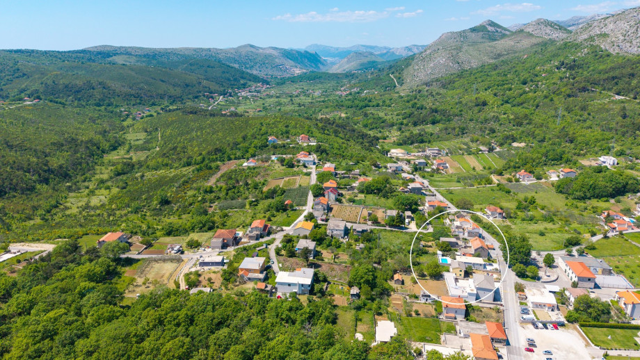 Marked position of villa Tugarka