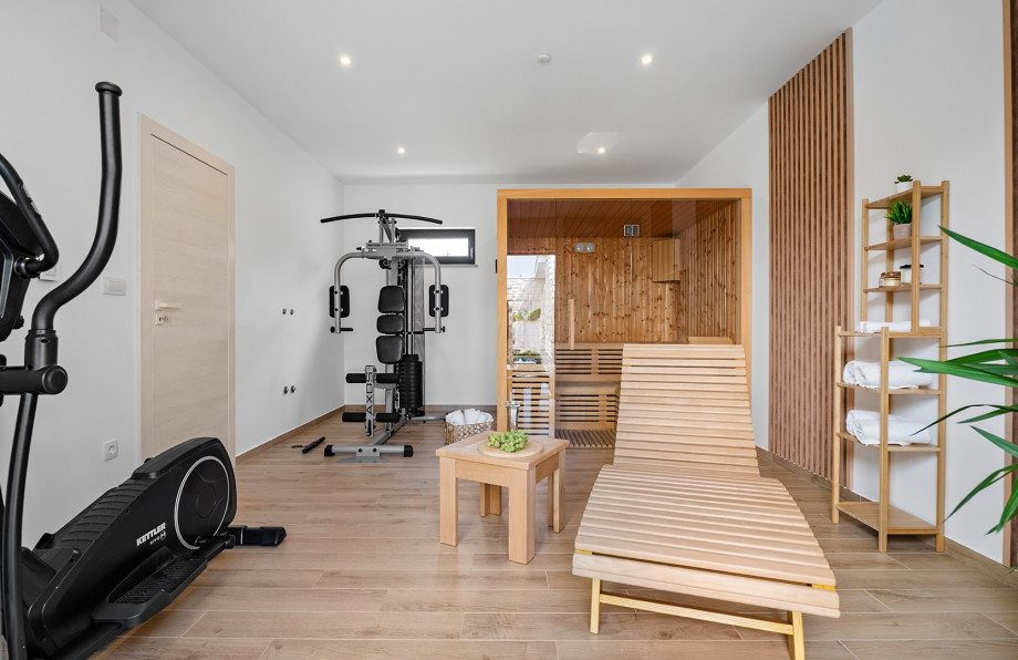 For complete relaxation, at your disposal, you have also a Finnish sauna