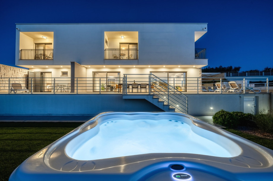 Carefully placed lighting completes the perfect experience of Dalmatian summer evenings