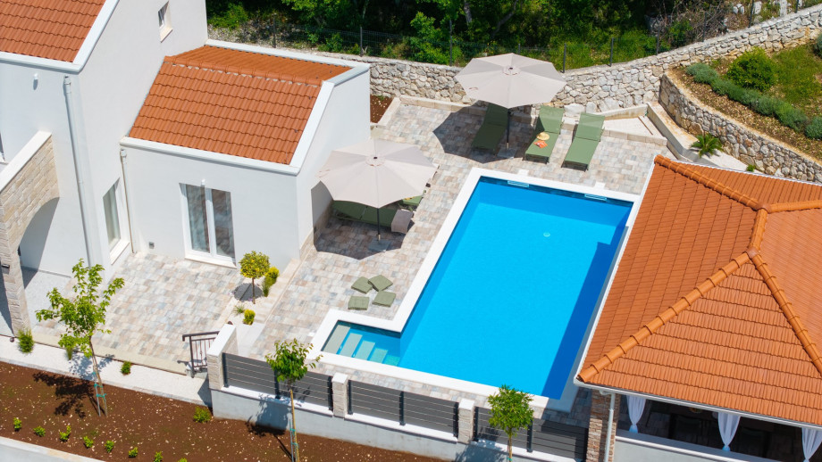 Come to villa Domus Alba and spoil yourself during a well-deserved vacation at this amazing location