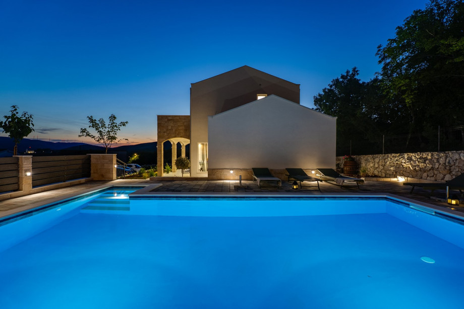 Air conditioning throughout the villa, keeping you cool and comfortable, and free WiFi to stay connected