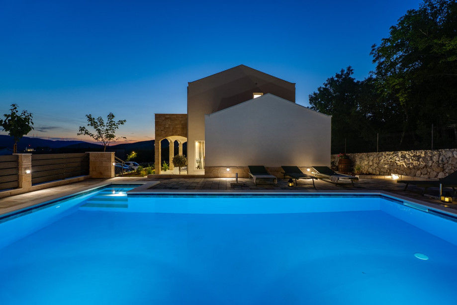 Air conditioning throughout the villa, keeping you cool and comfortable, and free WiFi to stay connected