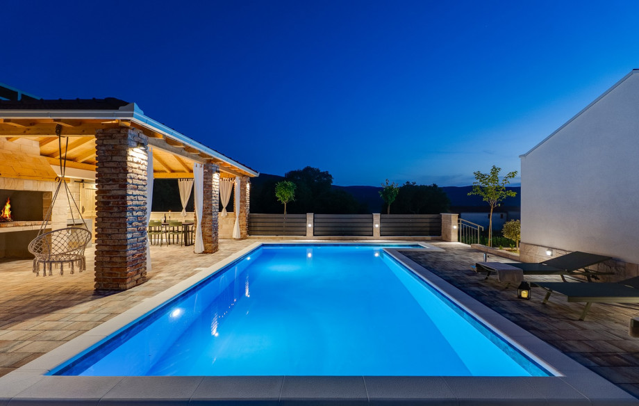 A private swimming pool (8m x 4m) just for your enjoyment