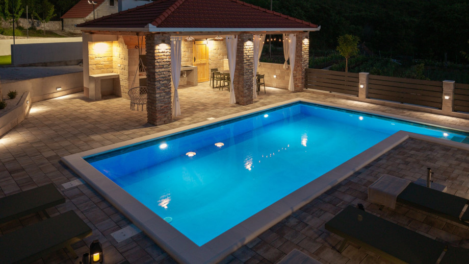 Carefully placed lighting completes the perfect experience of Dalmatian summer evenings