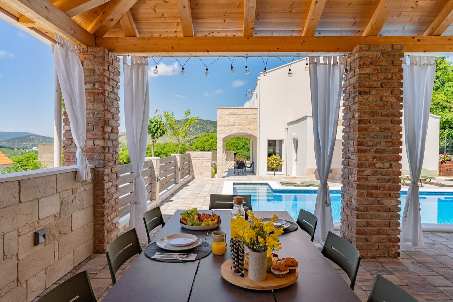 Villa Domus Alba is perfect for a romantic holiday, for a family or friend gathering