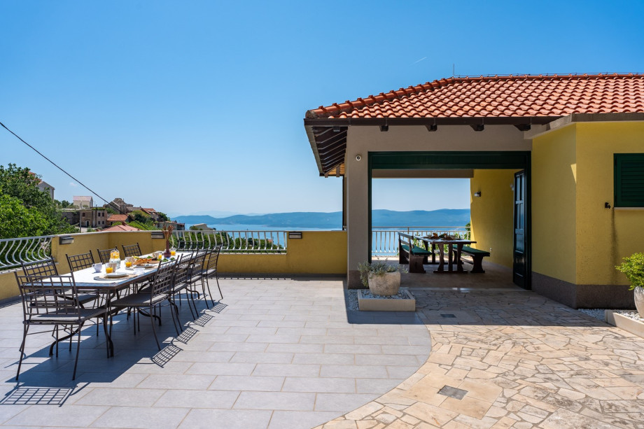 Outdoor dining area and covered dining area
