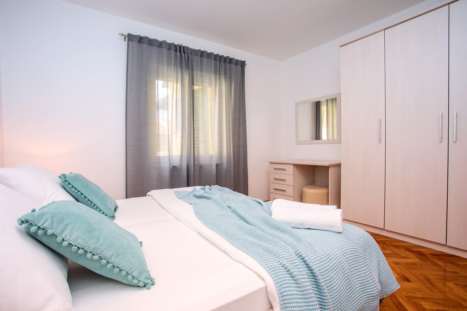 Bedroom No3 with a double bed, 1st floor, A/C