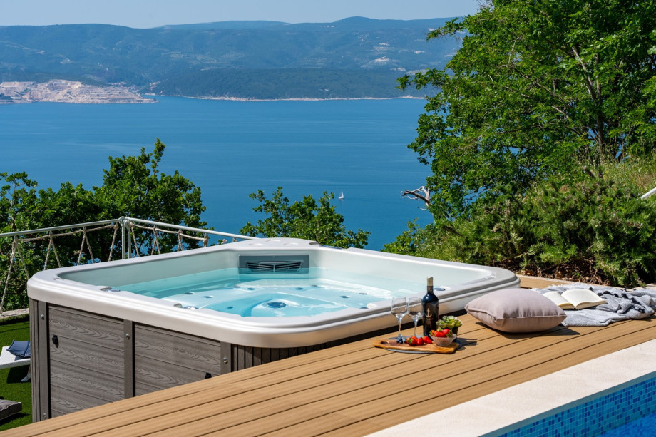 enjoy the open sea view of the island of Brac