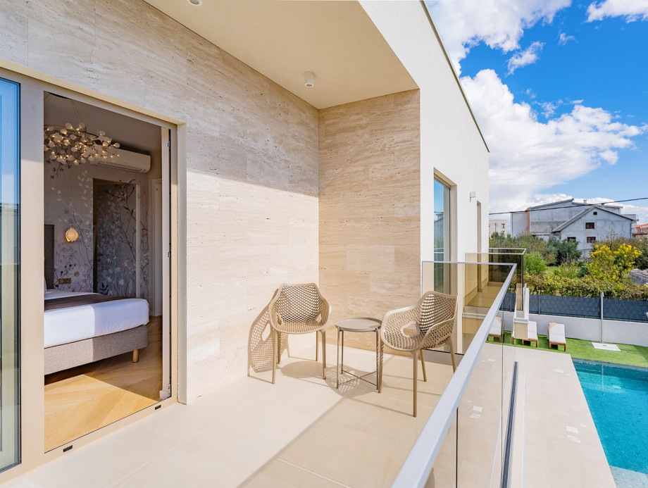 Hauptschlafzimmer Nr. 1, das nach Süden und Westen ausgerichtet ist