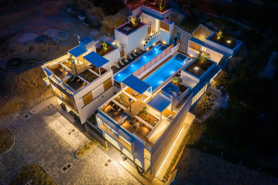 Wind Rose Wellness Villas comprises two identical contemporary villas located in Marušići village, Riviera Omiš.