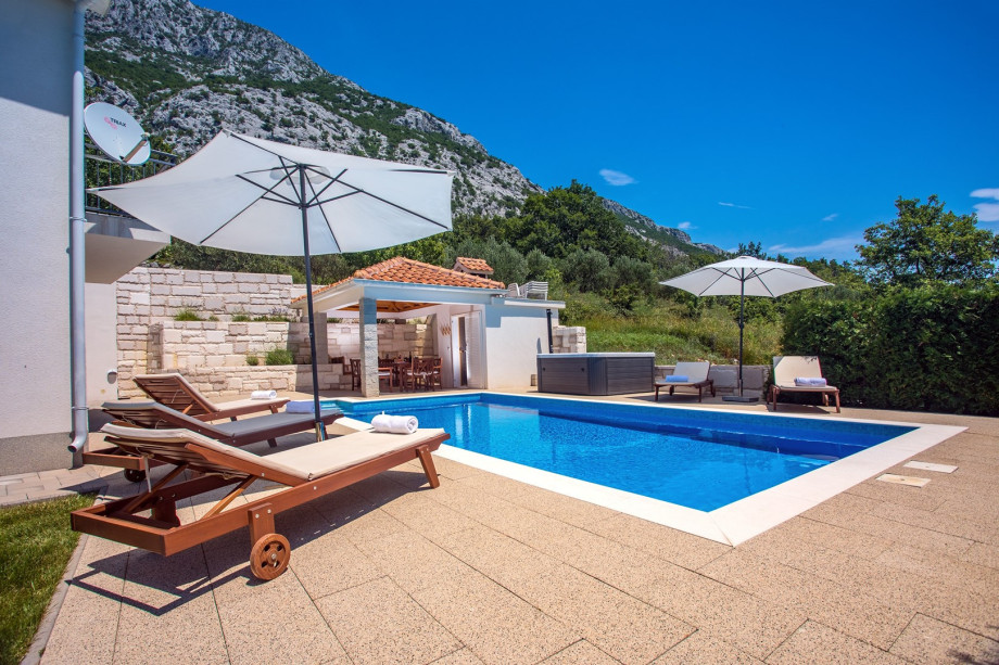 Spacious terrace with lounge and dining area