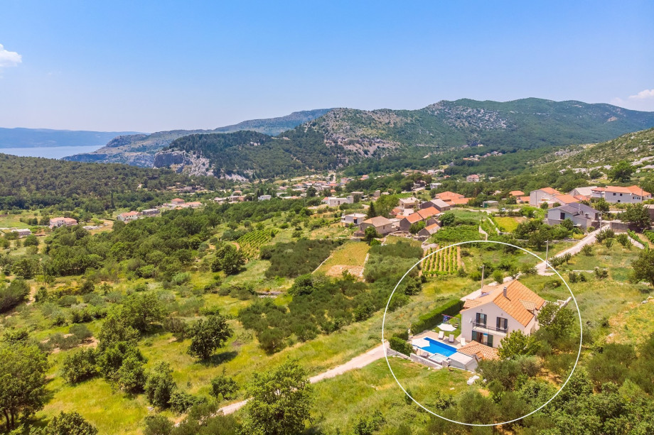 View on the villa and surrounding area.