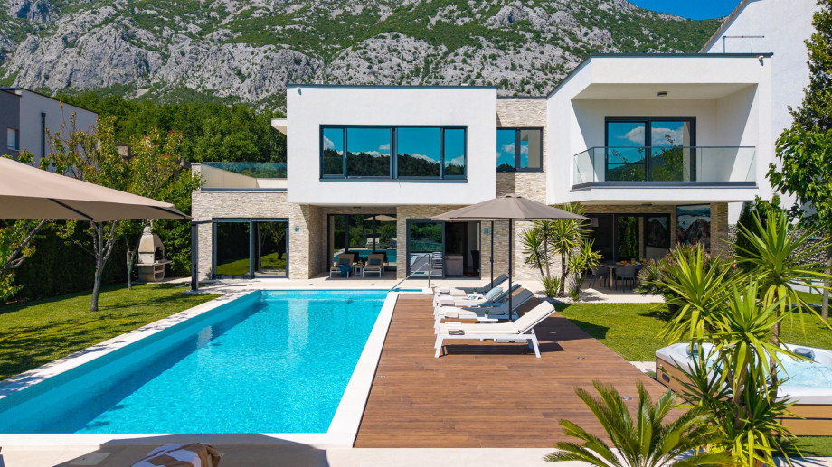 Villa Agava for 8 people, heated pool, Jacuzzi, sauna, gym, 4 en-suite bedroom