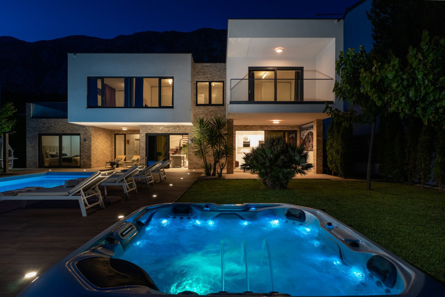 Villa Agava for 8 people, heated pool, Jacuzzi, sauna, gym, 4 en-suite bedroom