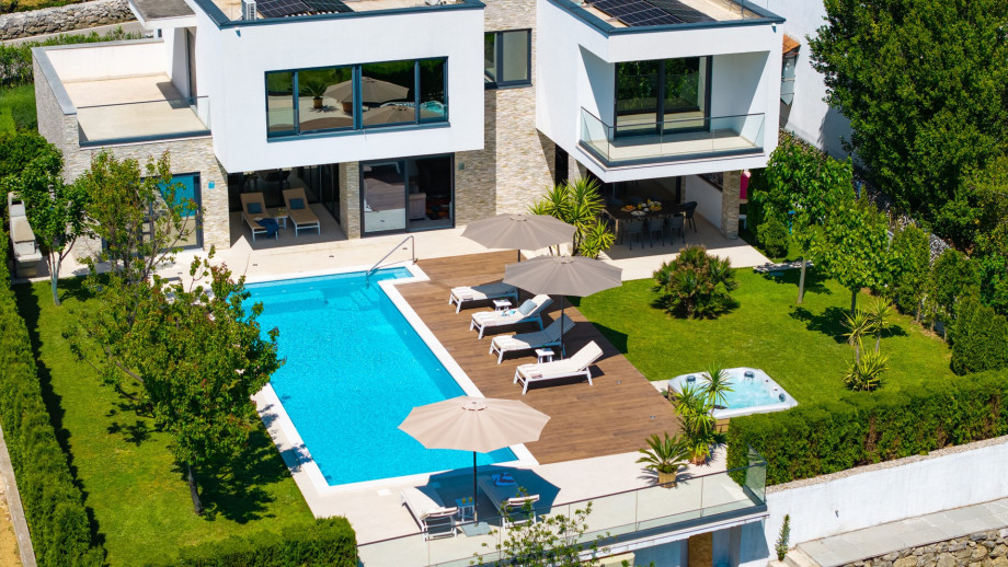 Villa Agava for 8 people, heated pool, Jacuzzi, sauna, gym, 4 en-suite bedroom