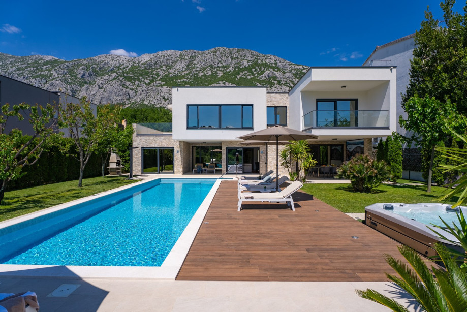 Villa Agava for 8 people, heated pool, Jacuzzi, sauna, gym, 4 en-suite bedroom