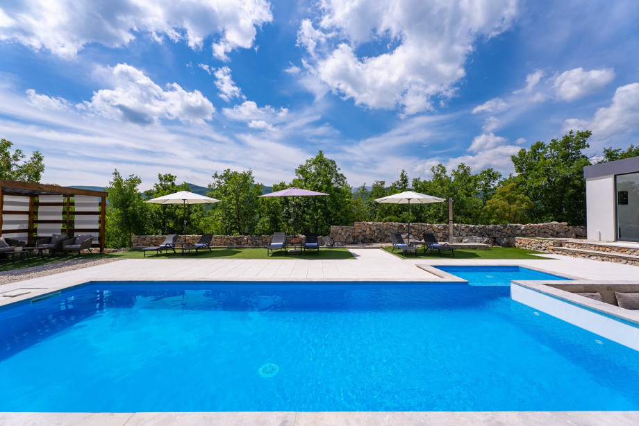 Fully equipped with free WiFi and all a modern guest needs for a perfect holiday in this unique and peaceful environment