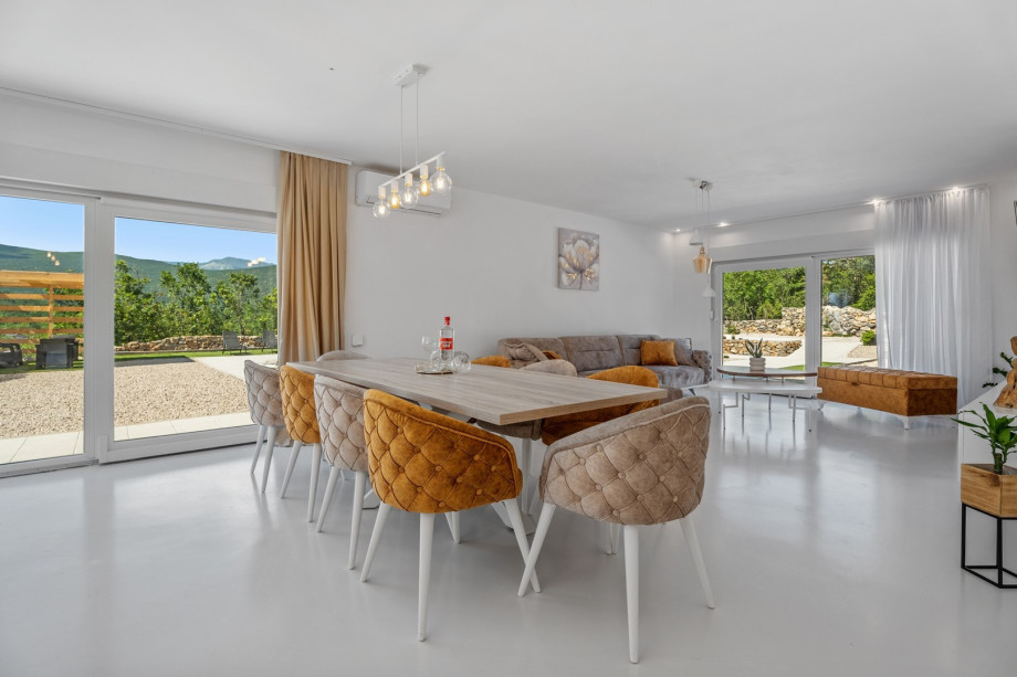 A stylish living space full of natural light, fresh and modern with very comfortable furniture