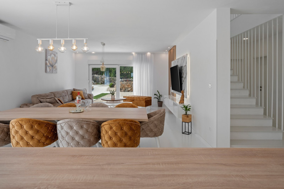 NEW Villa Begovina with a private pool, Hot-Tub, 4 bedrooms