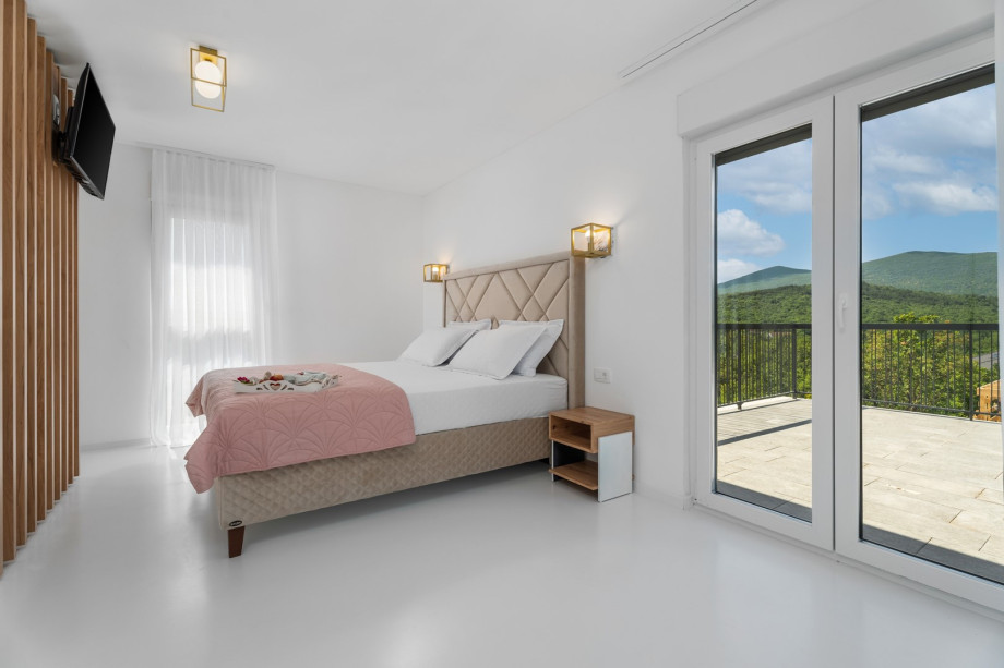 The beds and mattresses are of high quality and very comfortable