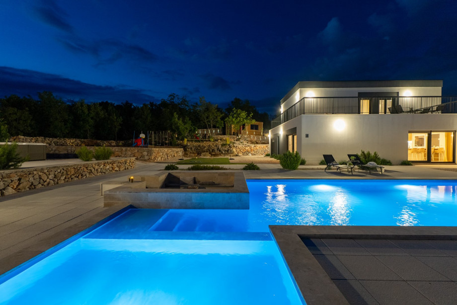 A perfect place to vacation with family and friends, fully equipped with wireless WiFi